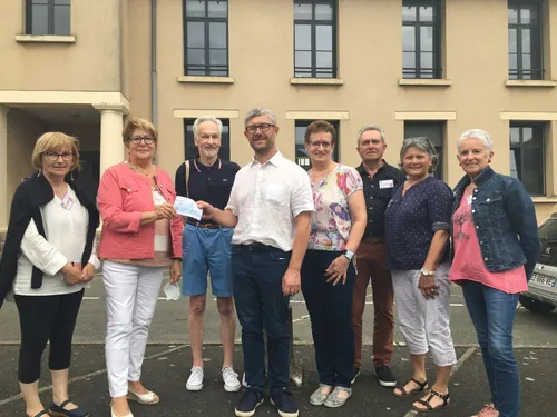 À l'Espace Ligue de l'Anjou Bleu, Colette et Raymond ont trouvé du...